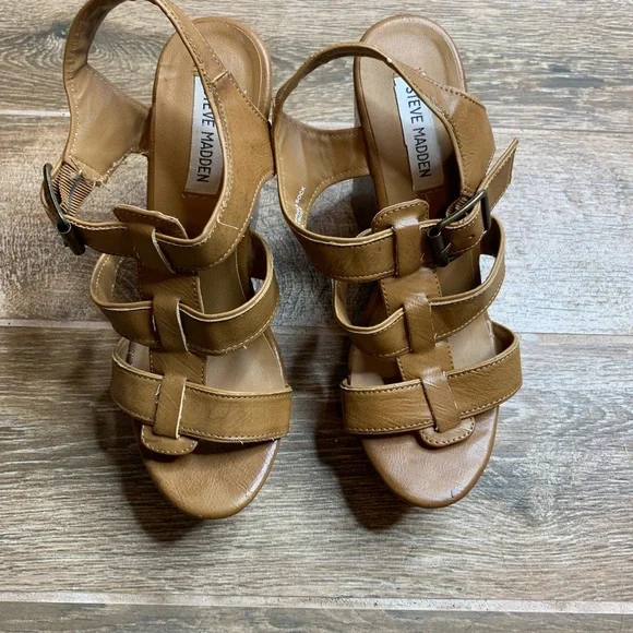 Steve Madden whin wedge - Picture 2 of 4